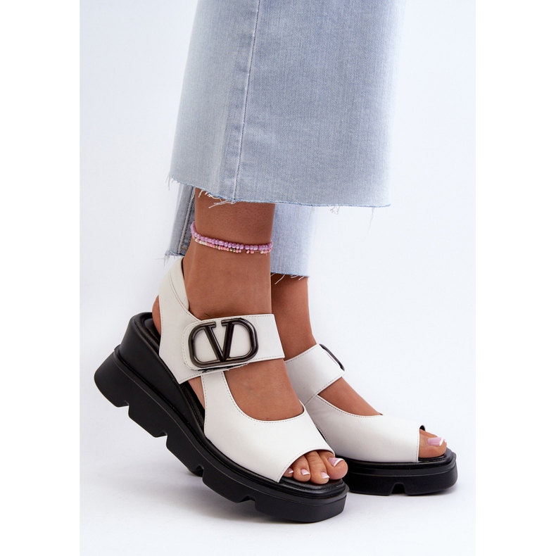 Vinceza Naisten kiila- ja alustasandaalit, jotka on valmistettu eko-nahasta, valkoinen triaola 2