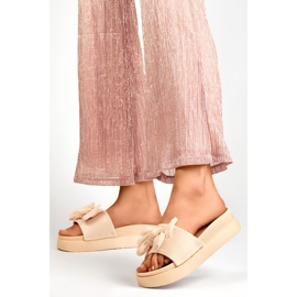 Beiget naisten tossut, joissa rusetti paksussa pohjassa 2