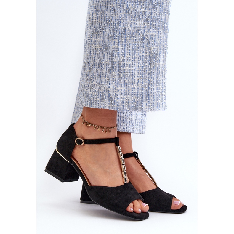 Vinceza Naisten sandaalit Block-korkoisella ja koristeellisella hihnalla, Eco Suede, musta Obivena 2