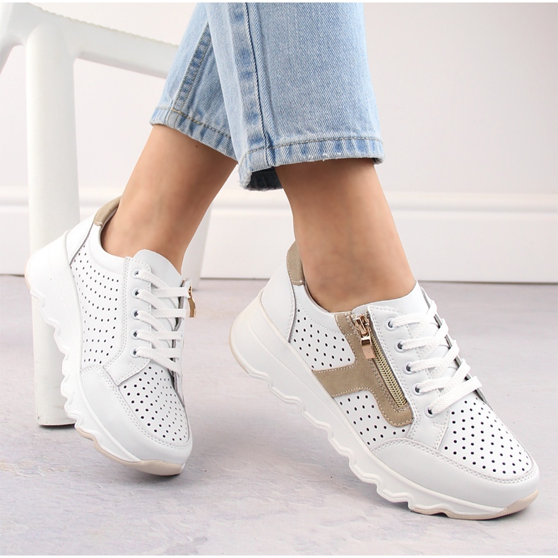 Naisten nahkaiset harjakattoiset urheilukengät, valkoinen, T.Sokolski 245 1