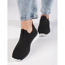 Mustat slip-on urheilukengät 1