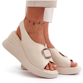 Naisten nahkaiset kiilakoristeiset sandaalit, beige Salvania 5