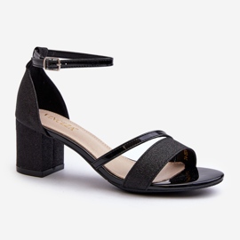 Vinceza Naisten kimaltelevat matalakorkoiset sandaalit, musta Ploemis 1