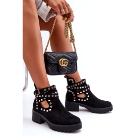 Ideal Shoes Naisten mokkanahkasaappaat koristeellisilla napeilla Musta Bella 5