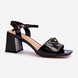 S.Barski Tyylikkäät kiiltonahkasandaalit korkeakorkoisella mustalla D&amp;A MR38-660 1