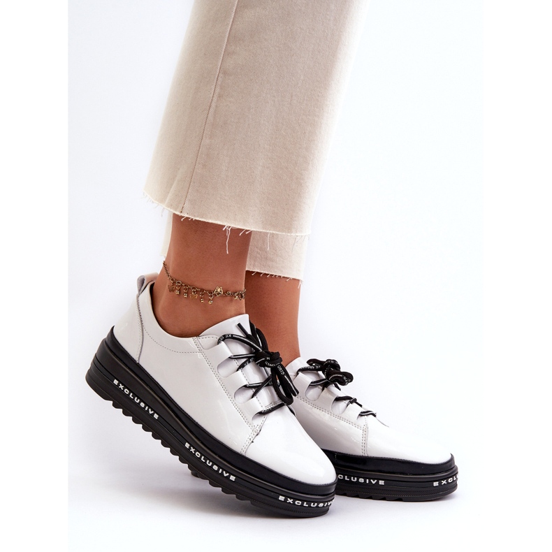 Naisten patentoidut tennarit alustalla, valkoinen S.Barski LR592B 2