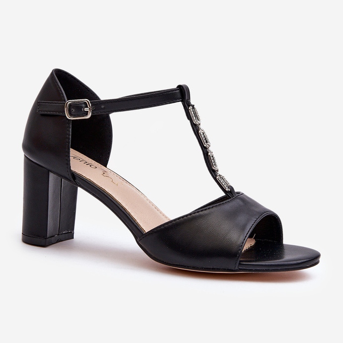Naisten sandaalit korkokengillä koristeellisella hihnalla, ekonahkaa, musta triavera 1