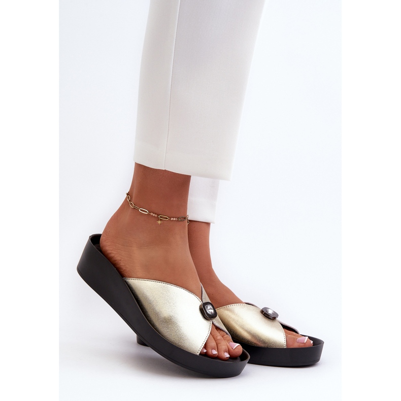 Naisten nahkaiset varvastossut kultakoristeella S.Barski KV27-027 kultainen 2