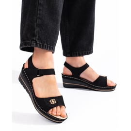 Mustat mokkanahkaiset kiilasandaalit 1