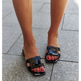 Mustat kiiltotossut, joissa Mancinia-nahkainen sisäosa 1