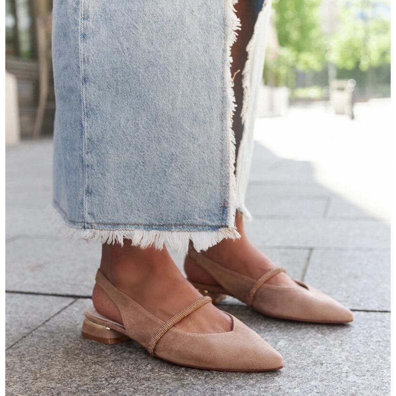 Morcosan beige-balettiasunto nahkasisäkkeellä 1