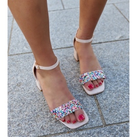 Korkeakorkoiset sandaalit värikkäillä Ghuson-kivillä beige 1