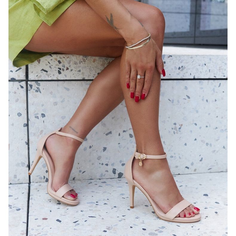 Taqwa ekologiset nahkaiset korkeakorkoiset sandaalit beige 1