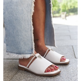 Varvastossut Antarin nahkasisäkkeellä valkoinen 1