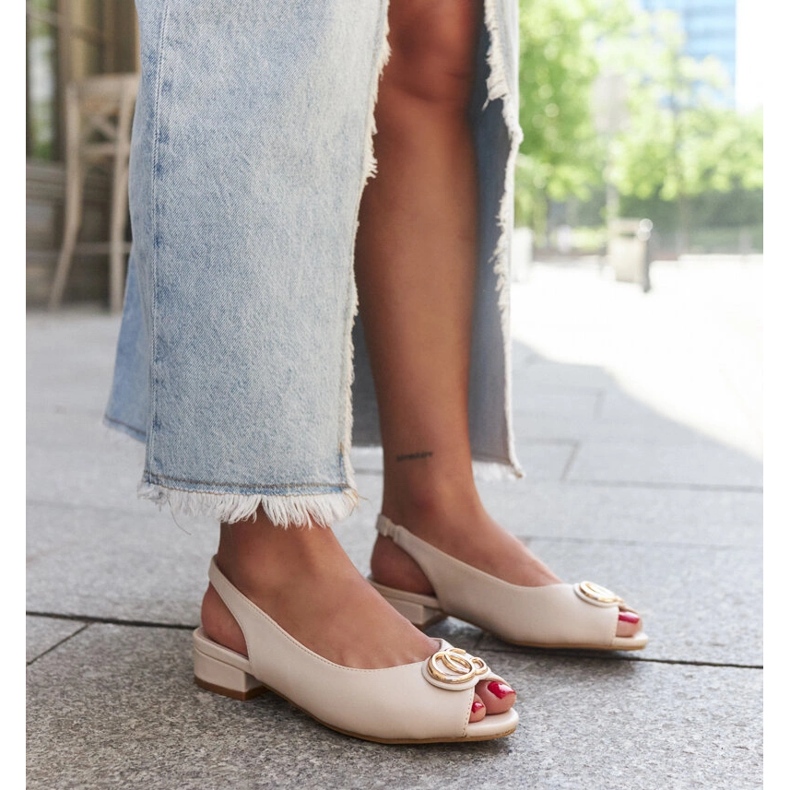 Karimala nahkapohjalliset sandaalit beige 1