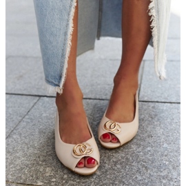 Karimala nahkapohjalliset sandaalit beige 2