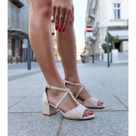 Korkeakorkoiset sandaalit Yakoota-nahkapohjallisella beige 1