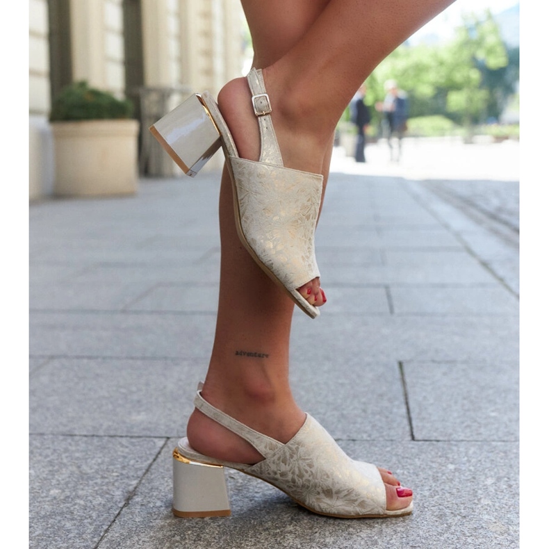 Block-sandaalit, joissa Nuna-nahkainen sisäosa beige 1