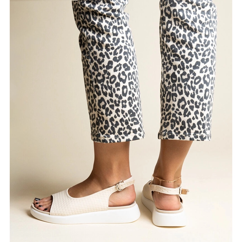 Hamond beige-sandaalit paksulla pohjalla 2