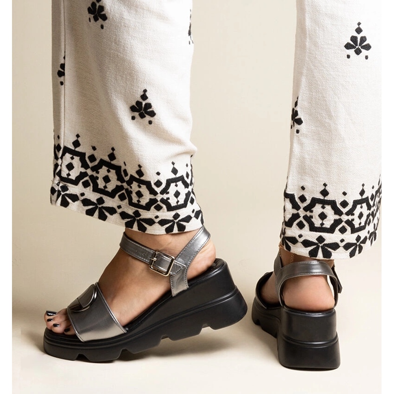 Maddisonin ekologiset nahkaiset sandaalit hopea 2