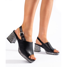 Mustat tyylikkäät korkeakorkoiset sandaalit Sergio Leonelta 1