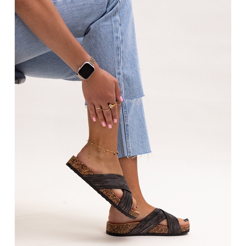 Tossut, joissa Ribera kiiltävä korkkipohja musta 1