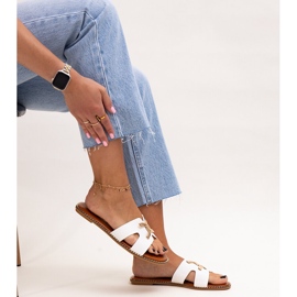 Valkoiset varvastossut, joissa Razanna-solki valkoinen 1