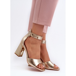 Tyylikkäät naisten sandaalit korkeakorkoisessa kultaisessa rosazarassa kultainen 2