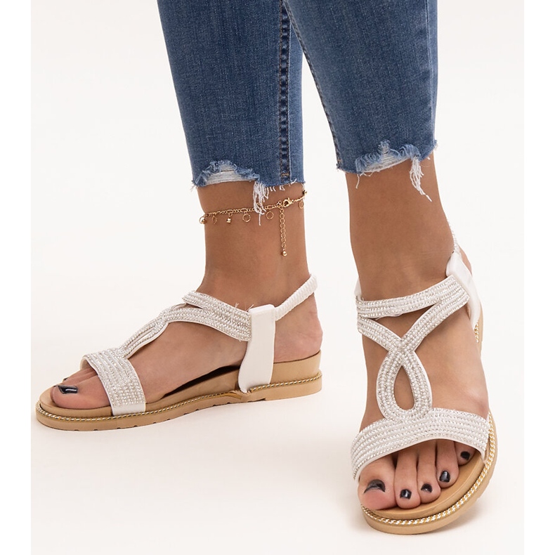 Valkoiset sandaalit koristeltu Detila-zirkoneilla valkoinen 1