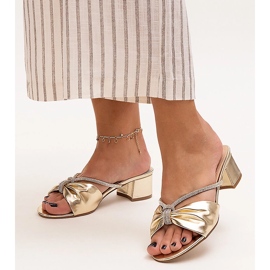 Korkokenkiä muulit koristeltu Anbrani-zirkoneilla kultainen 1