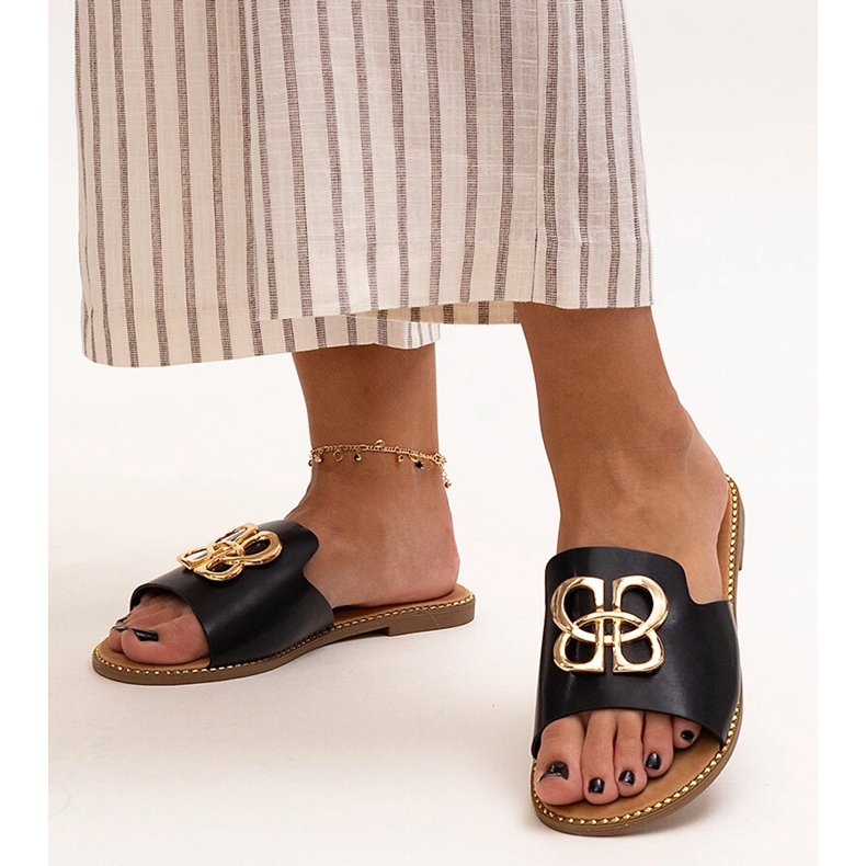 Mustat varvastossut, joissa on Perkin-solki 1