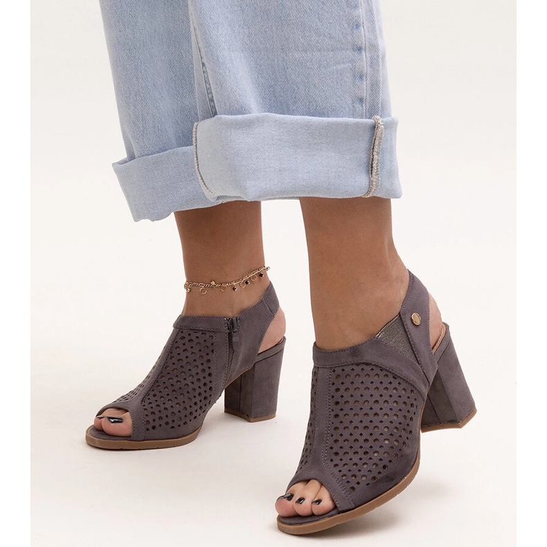 Evento Harjatut korkokengät sandaalit, joissa nahkainen Heilma-pohjallinen harmaa 1