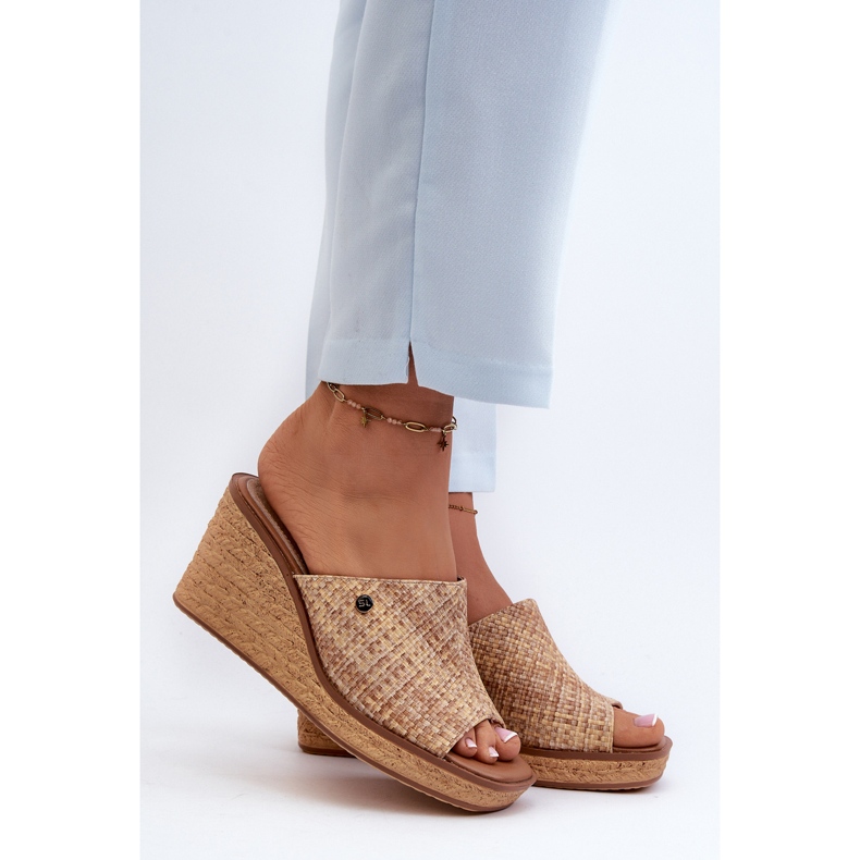 Sergio Leone naisten kiilavarvastossut KL213 beige 1