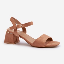 Naisten sandaalit lohkossa, joka on valmistettu Eco Suede Camel Leishasta beige 1