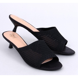 Bertini Mustat harjakattoiset ankkavarvastossut 1