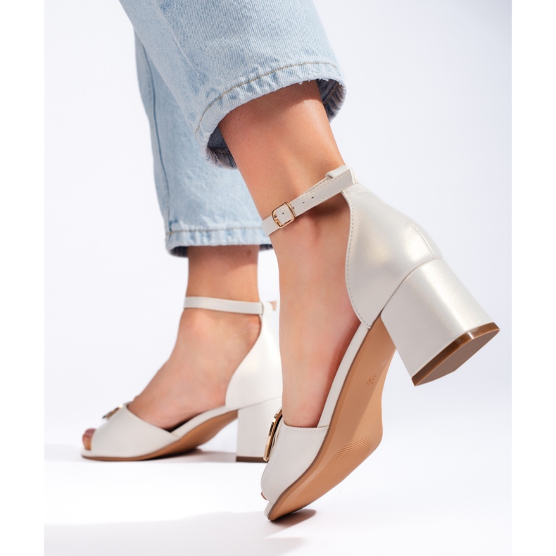 Sergio Leonen vaaleanharmaat korkeakorkoiset sandaalit 1