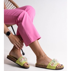 Vihreät varvastossut, koristeltu Negistina-kivillä 1