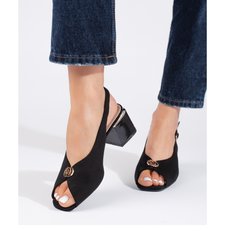Tyylikkäät mustat mokkanahkaiset korkeakorkoiset sandaalit 1