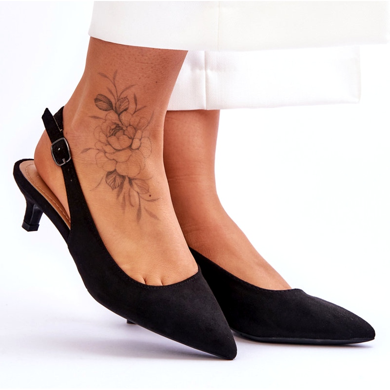 Jeeini Matalakärkiset pumput, musta 4