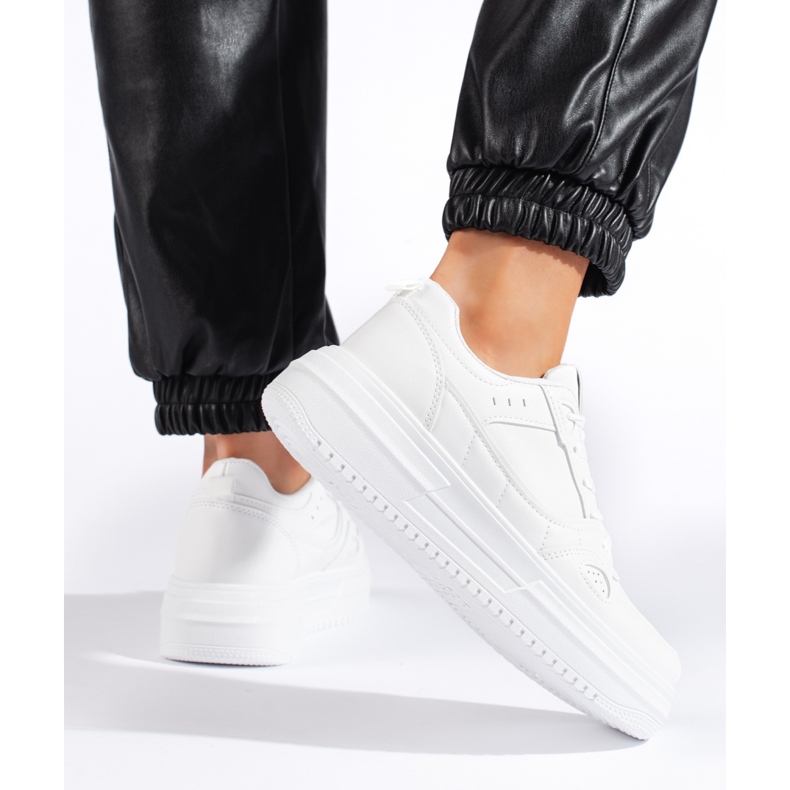 Valkoiset naisten urheilukengät ja lenkkarit valkoinen 2