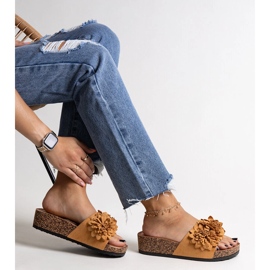 Karamellivarvastossut kukilla Apolonia-tasolla ruskea 1