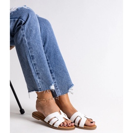 Klassiset valkoiset varvastossut Umayma-koristeella valkoinen 2