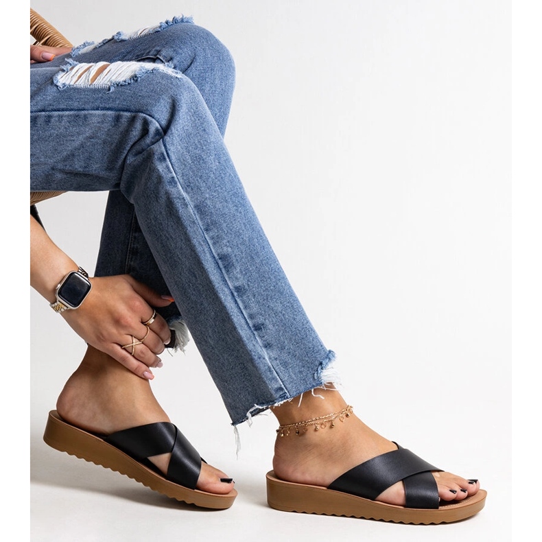 Mustat kiilamuulit Burtuka ekonahasta 1