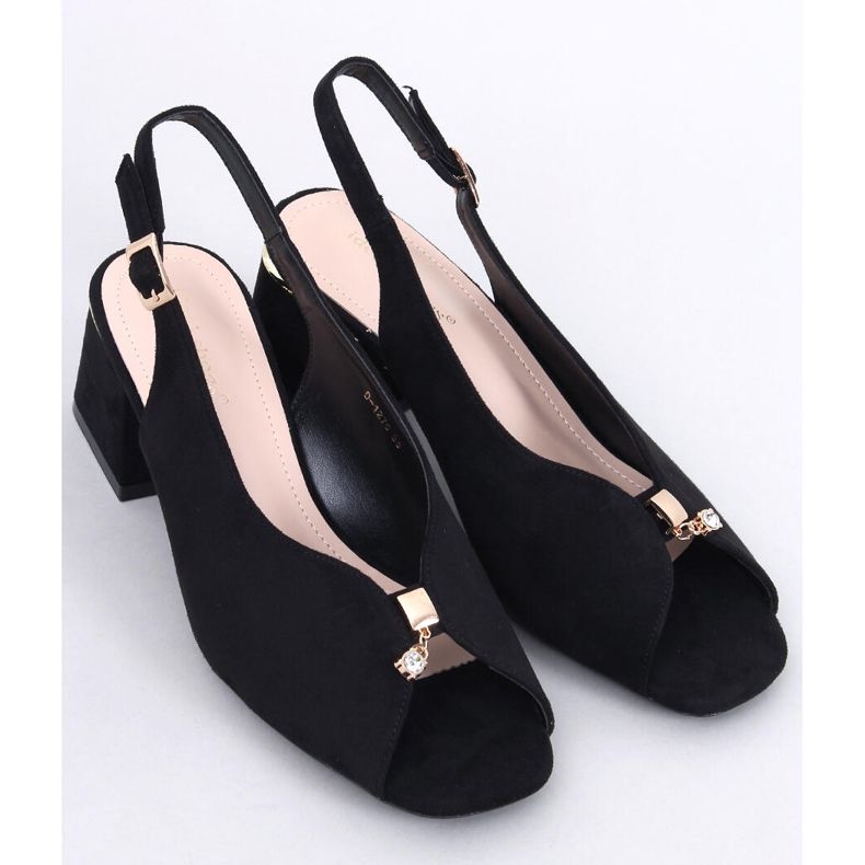 Floris Mustat korkeakorkoiset sandaalit 1