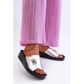 Tyylikkäät naisten varvastossut koristeella, luonnonnahkaa S.Barski KV27-015 hopea 2