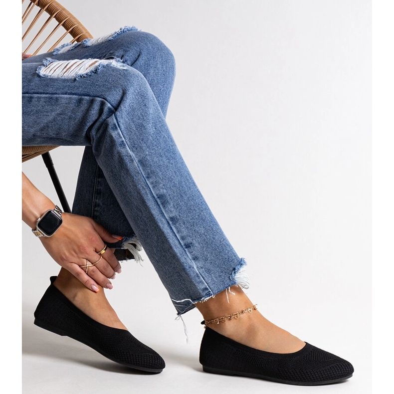 Mustat kankaiset balettiasut Yafialta 1