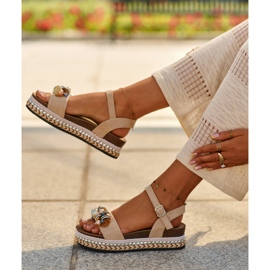 Naisten sandaalit kiilalla ja alustalla koristeilla S.Barski HY056 beige 1