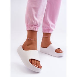 Naisten Airaplea Foam Platform -varvastossut, valkoinen 2