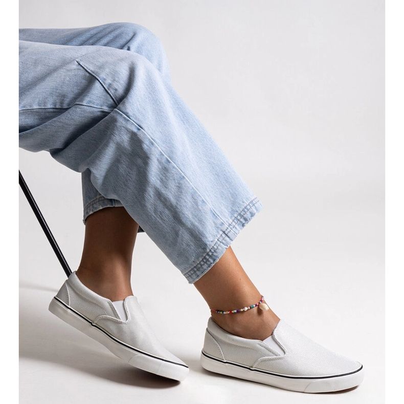 Valkoiset kiiltävät Lublubah lenkkarit valkoinen 1