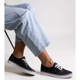 Merri mustat kiiltävät lenkkarit 1